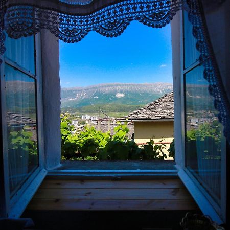 Guest House Denis Gjirokaster Ngoại thất bức ảnh