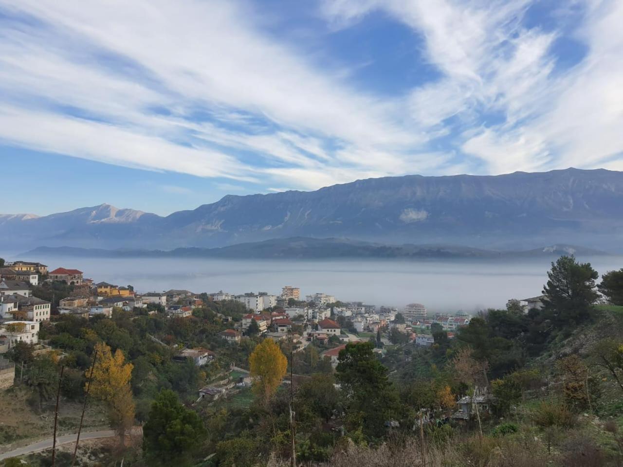Guest House Denis Gjirokaster Ngoại thất bức ảnh
