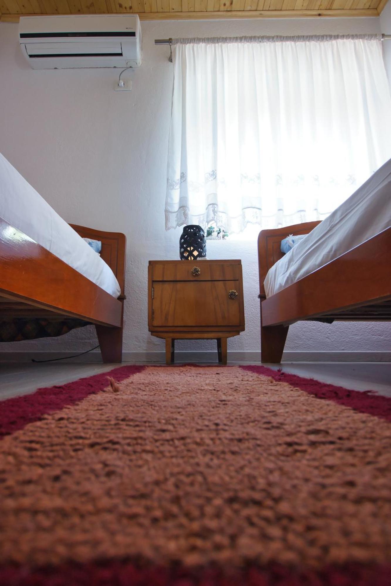 Guest House Denis Gjirokaster Ngoại thất bức ảnh