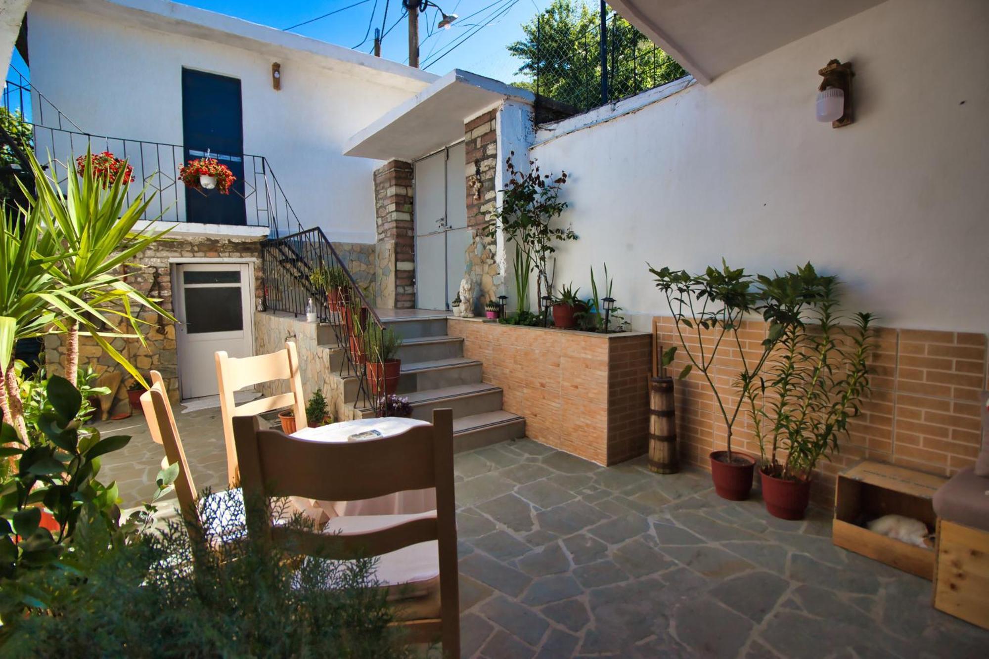 Guest House Denis Gjirokaster Ngoại thất bức ảnh