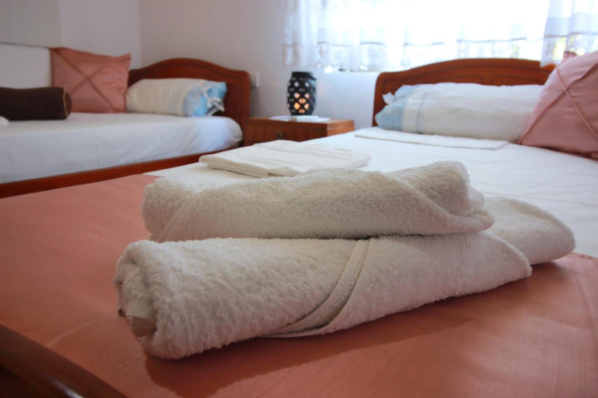 Guest House Denis Gjirokaster Ngoại thất bức ảnh