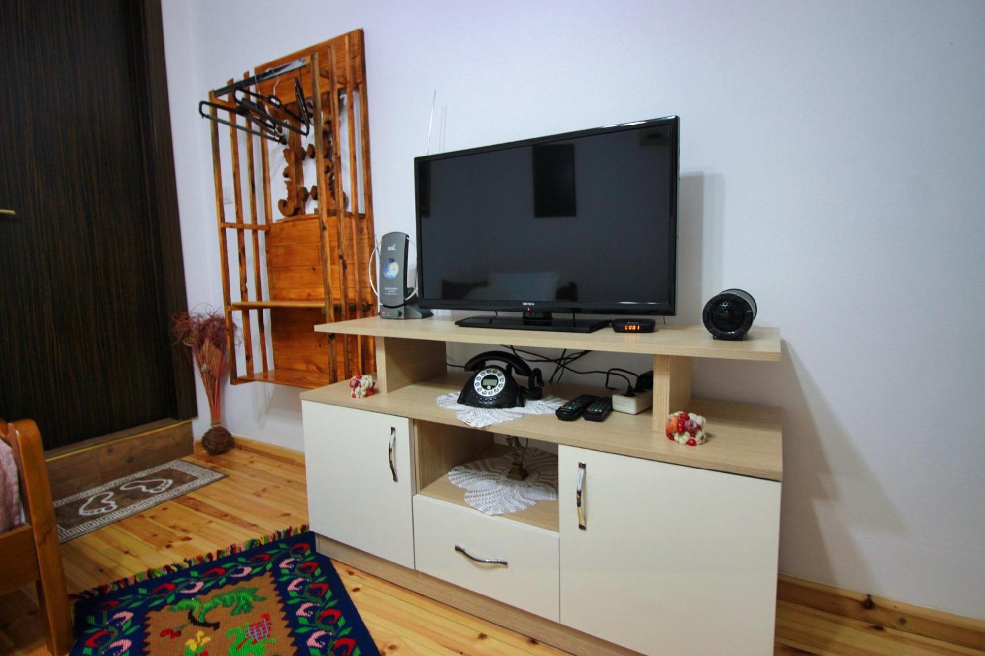 Guest House Denis Gjirokaster Ngoại thất bức ảnh