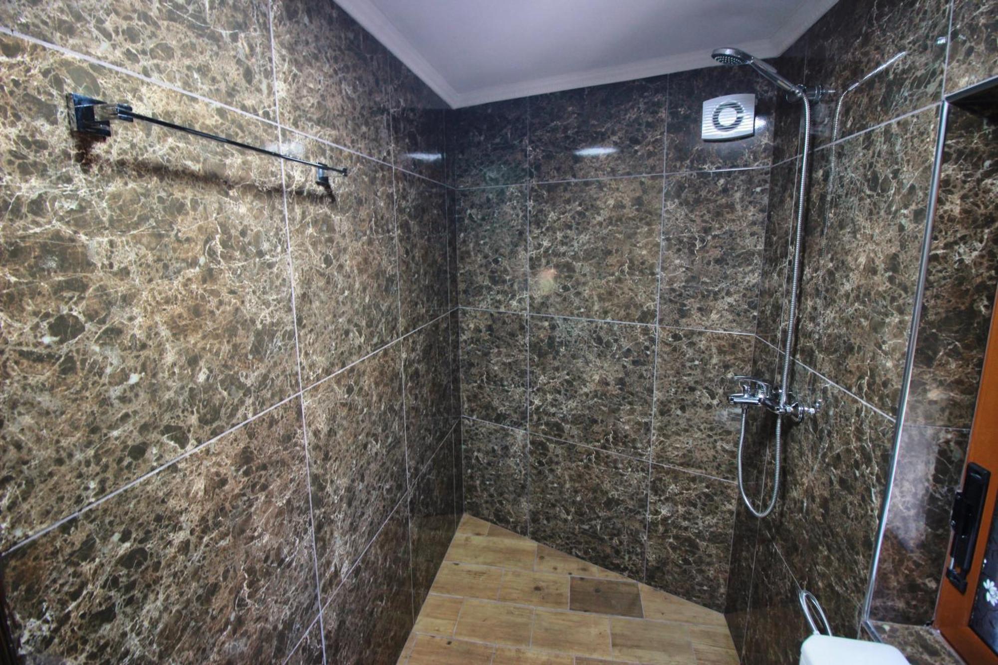 Guest House Denis Gjirokaster Ngoại thất bức ảnh